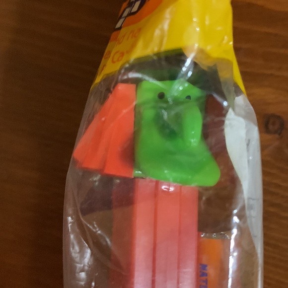 ITEM IS FOR COLLECTORS OF PEZ CANDY!! Not for Good to Eat!! - Picture 5 of 5